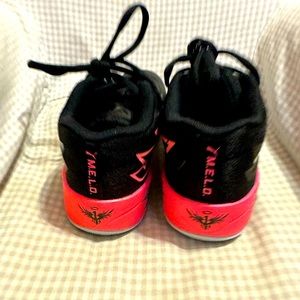 MELO Size 1 Girls Basketball Shoes